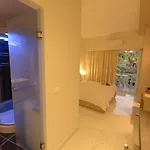 شقة Stefanos
