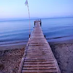 شقة Stefanos Mesongí