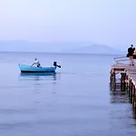 Stefanos شقة Mesongí