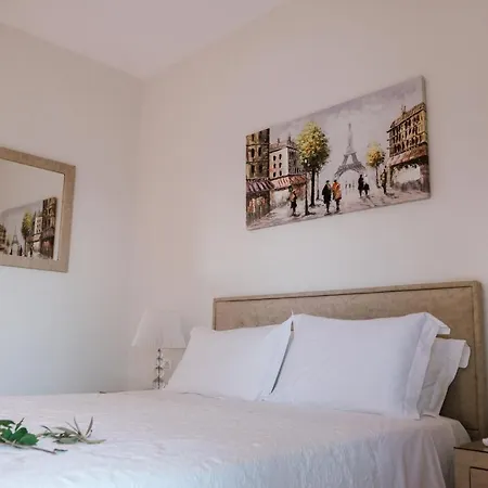 Stefanos Apartment Mesongí