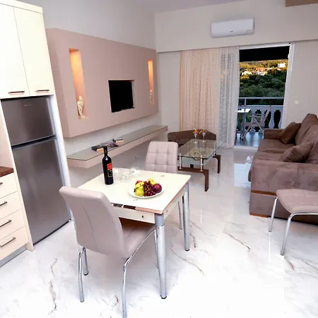 Stefanos Apartment Mesongí