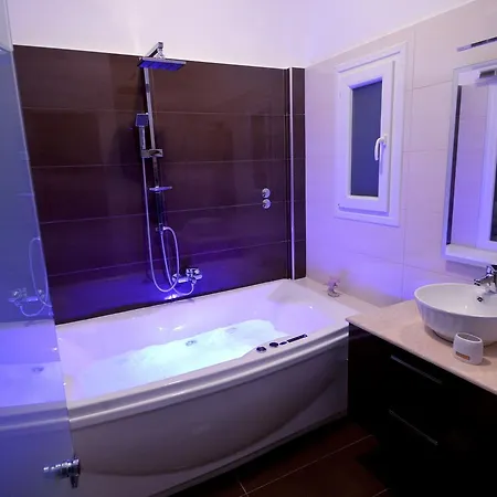 Stefanos Apartment *