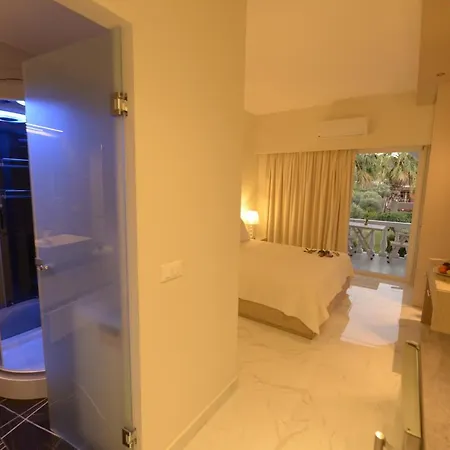 Stefanos Resort Mesongi